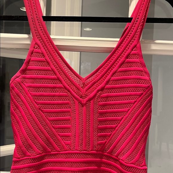 NWOT Bebe bright fuchsia Maeve mesh dress - Sz M - Picture 5 of 8